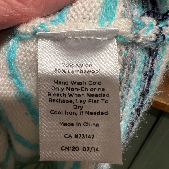 Talbots Blue and White Leaf Pattern Sweater - Picture 4 of 6